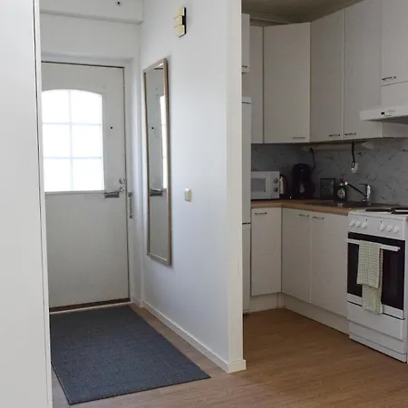 Suuri Kaksio Omalla Sisaeaenkaeynnillae Ja Saunalla Apartmán Kokkola (Karleby)